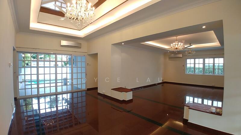 For Rent - Hilltop Charming Bungalow with Pool, Mount Sinai, Vacant, Accessible!