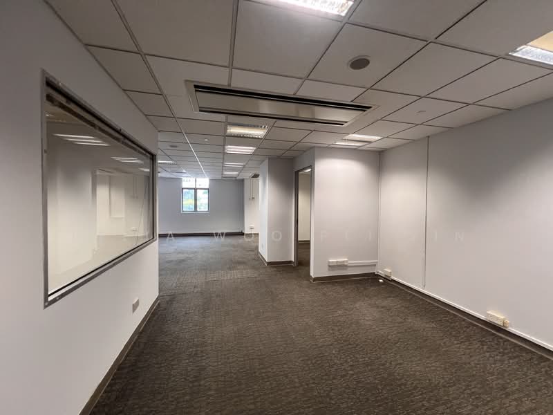 Office Spaces Available For Rent Along Queen Street!, Queen Street, 1,055 sqft, Office For Rent, by Delia Woo Pei Yin, 23279890 - CommercialGuru.com.sg