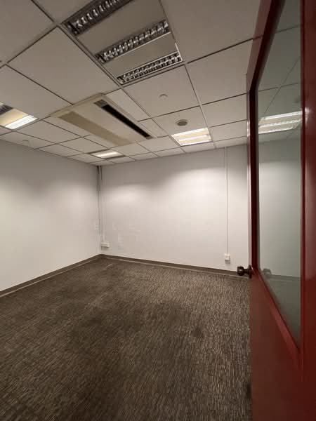 Office Spaces Available For Rent Along Queen Street!, Queen Street, 1,055 sqft, Office For Rent, by Delia Woo Pei Yin, 23279890 - CommercialGuru.com.sg