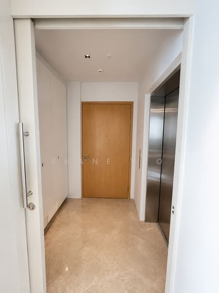 Rhapsody on Mount Elizabeth, 16 Mount Elizabeth, 2 Bedrooms, 1,044 sqft, Apartment For Sale, by Shane Yeo, 23281301 - Private Lift Lobby - PropertyGuru.com.sg
