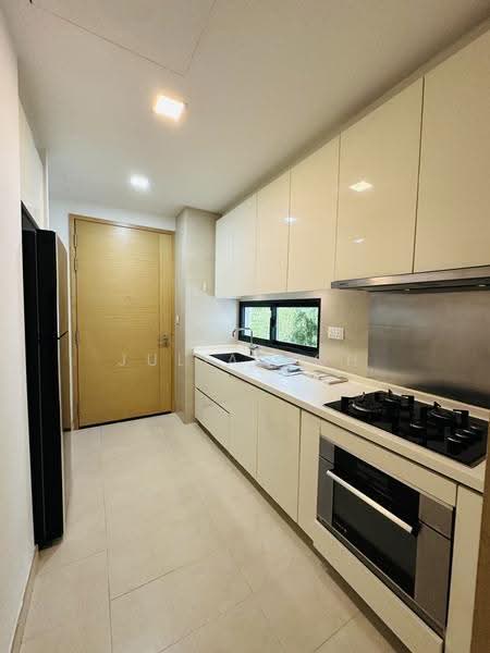 Parvis, 18 Holland Hill, Tanglin / Holland / Bukit Timah, 2 Bedrooms, 1,195 sqft, Condominium For Rent, by Julia Goh, 23286329 - PropertyGuru.com.sg