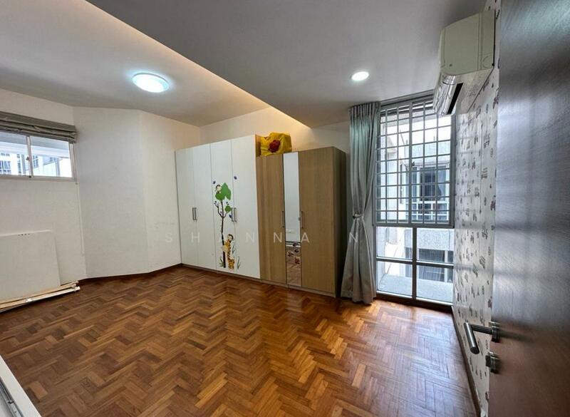 For Rent - UE Square