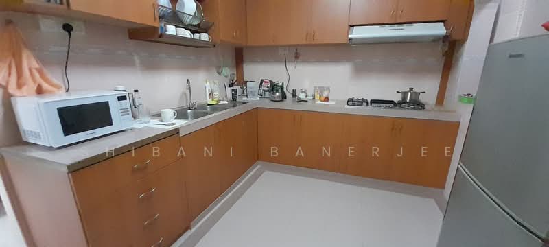 130 Clarence Lane, 130 Clarence Lane, Room Rental, 150 sqft, HDB Flat For Rent, by Shibani Banerjee, 23289487 - kitchen - PropertyGuru.com.sg