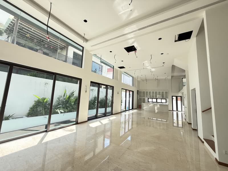 Brand New House Superb Location - D.10 Fernhill. 1km SCGS, Fernhill Rd/Fernhill Cres./Stevens Close/Robin Close/, 5 Bedrooms, 9,500 sqft, Semi-Detached House For Sale, by Daniel Ling, 23289765 - PropertyGuru.com.sg