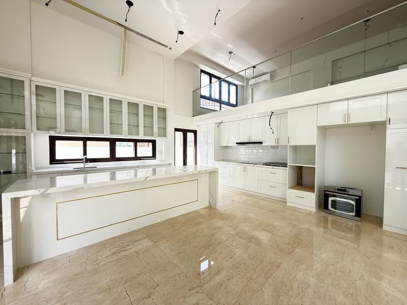 D.10-Super Prime Location - Fernhill. Within 1km SCGS, Fernhill Rd/Fernhill Cres./Stevens Close/Robin Close/, 5 Bedrooms, 9,500 sqft, Semi-Detached House For Sale, by Daniel Ling, 23289765 - PropertyGuru.com.sg