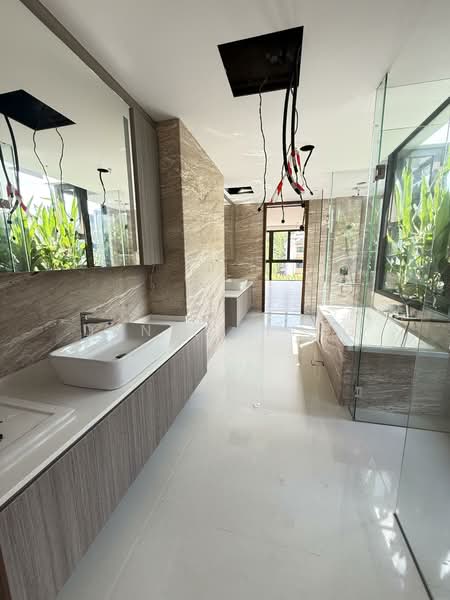 Brand New House Superb Location - D.10 Fernhill. 1km SCGS, Fernhill Rd/Fernhill Cres./Stevens Close/Robin Close/, 5 Bedrooms, 9,500 sqft, Semi-Detached House For Sale, by Daniel Ling, 23289765 - PropertyGuru.com.sg