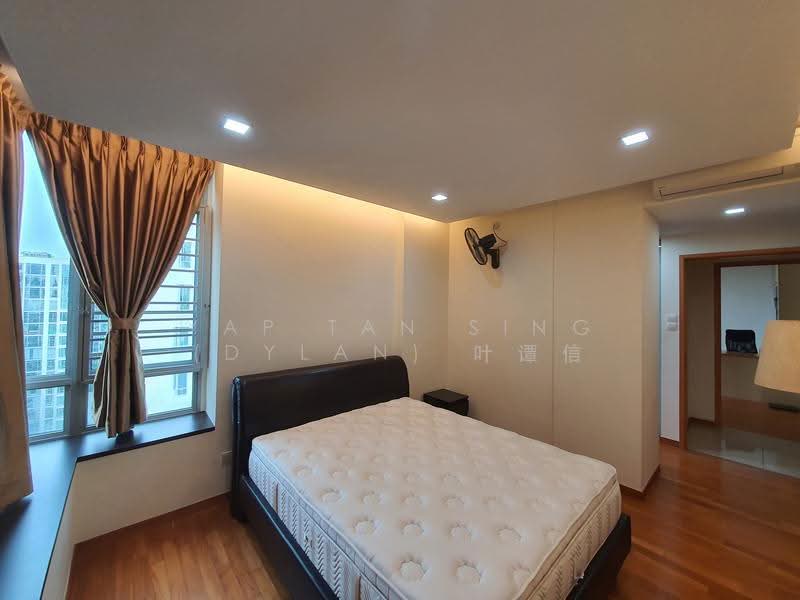 The Lakeshore, 31 Jurong West Street 41, Boon Lay / Jurong / Tuas, 3 Bedrooms, 1,109 sqft, Condominium For Rent, by Yap Tan Sing (Dylan) 叶谭信, 23290085 - Master Bedroom - PropertyGuru.com.sg