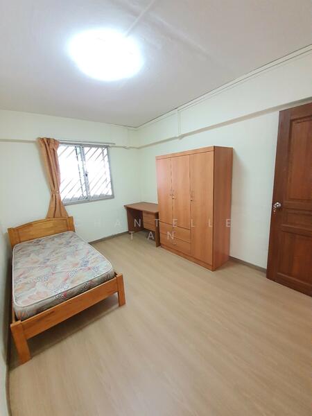 351 Clementi Avenue 2, 351 Clementi Avenue 2, 2 Bedrooms, 720 sqft, HDB Flat For Rent, by Chantelle Tan, 23293033 - PropertyGuru.com.sg