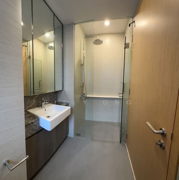 Seventy St Patrick's, 70 Saint Patrick's Road, 2 Bedrooms, 840 sqft, Condominium For Rent, by Billy Ong, 23293902 - Common bathroom - PropertyGuru.com.sg