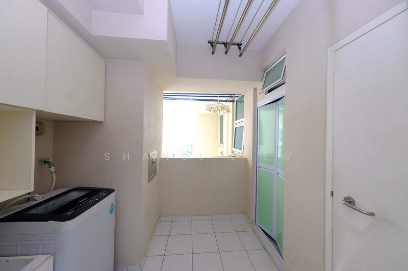 For Rent - The Esparis