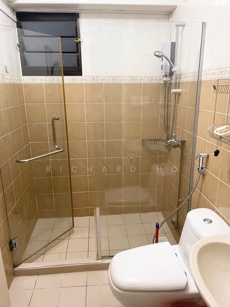 460 Clementi Avenue 3, 460 Clementi Avenue 3, 3 Bedrooms, 980 sqft, HDB Flat For Rent, by Richard Ho, 23295686 - Attached Toilet - PropertyGuru.com.sg