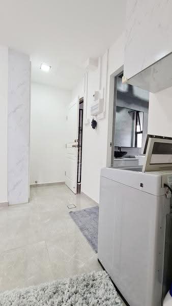 Walk-Up Spacious Apartment 1 bedroom unit 2 mins Aljunied MRT, lorong 25 geylang, Eunos / Geylang / Paya Lebar, 1 Bedroom, 550 sqft, Apartment For Rent, by Ding S.Z, 23296363 - PropertyGuru.com.sg