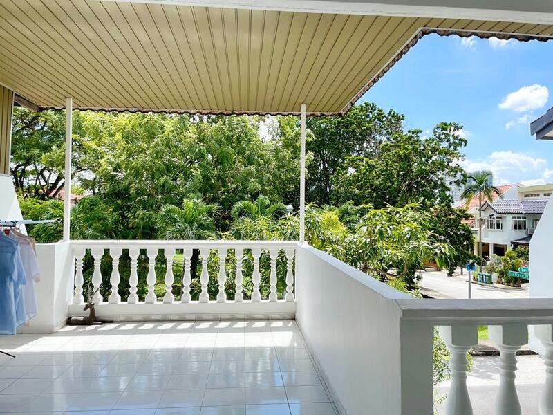 With Balcony! Lorong Chuan MRT - Tai Hwan Vicinity, Tai Hwan Terrace, Room Rental, 315 sqft, Terraced House For Rent, by Lester Ng, 23296563 - PropertyGuru.com.sg