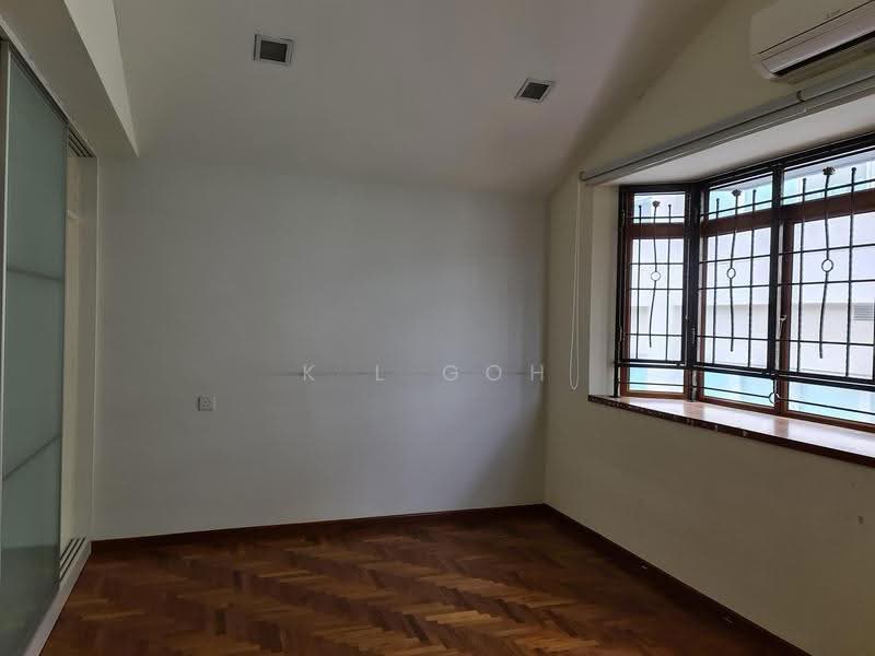 ⭐️⭐️LANDED7772@2 storey Terrace with Attic walk to Mrt, 1km Cedar/St Andrew Schools. ☎️ KL 83827772, Macpherson / Potong Pasir, 5 Bedrooms, 2,800 sqft, Terraced House For Rent, by K L Goh, 23298915 - PropertyGuru.com.sg