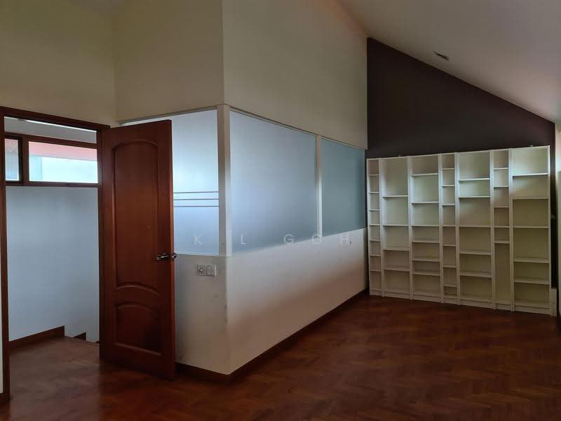 ⭐️⭐️LANDED7772@2 storey Terrace with Attic walk to Mrt, 1km Cedar/St Andrew Schools. ☎️ KL 83827772, Macpherson / Potong Pasir, 5 Bedrooms, 2,800 sqft, Terraced House For Rent, by K L Goh, 23298915 - PropertyGuru.com.sg