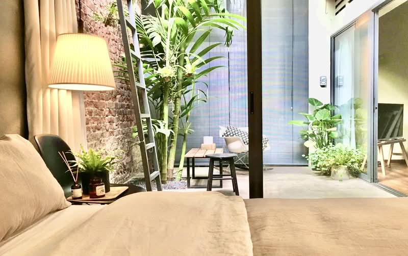 Tiong Bahru Prewar Conservation - Ground Floor with Courtyard, Yong Siak Street / Tiong Bahru, 3 Bedrooms, 1,400 sqft, Walk-up Apartment For Rent, by JO Tan, 23298931 - PropertyGuru.com.sg