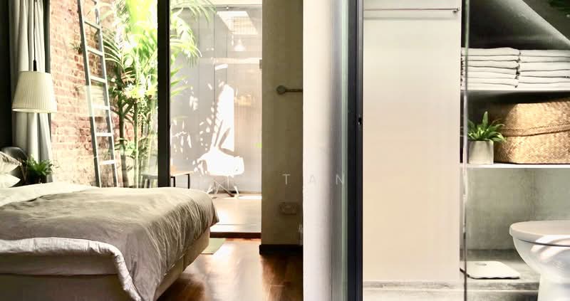 Tiong Bahru Prewar Conservation - Ground Floor with Courtyard, Yong Siak Street / Tiong Bahru, 3 Bedrooms, 1,400 sqft, Walk-up Apartment For Rent, by JO Tan, 23298931 - PropertyGuru.com.sg