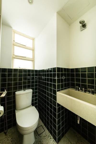 Botanic Gardens View, 1 Taman Serasi, Tanglin / Holland / Bukit Timah, 2 Bedrooms, 1,260 sqft, Apartment For Rent, by Ron Ho, 23299789 - PropertyGuru.com.sg