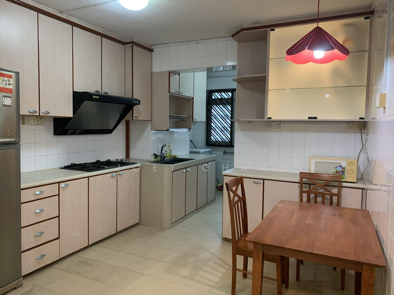 For Rent - 401 Serangoon Avenue 1