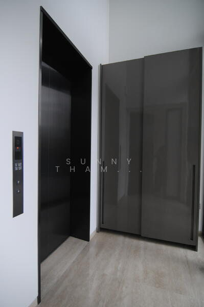 Bright and inviting private lift lobby