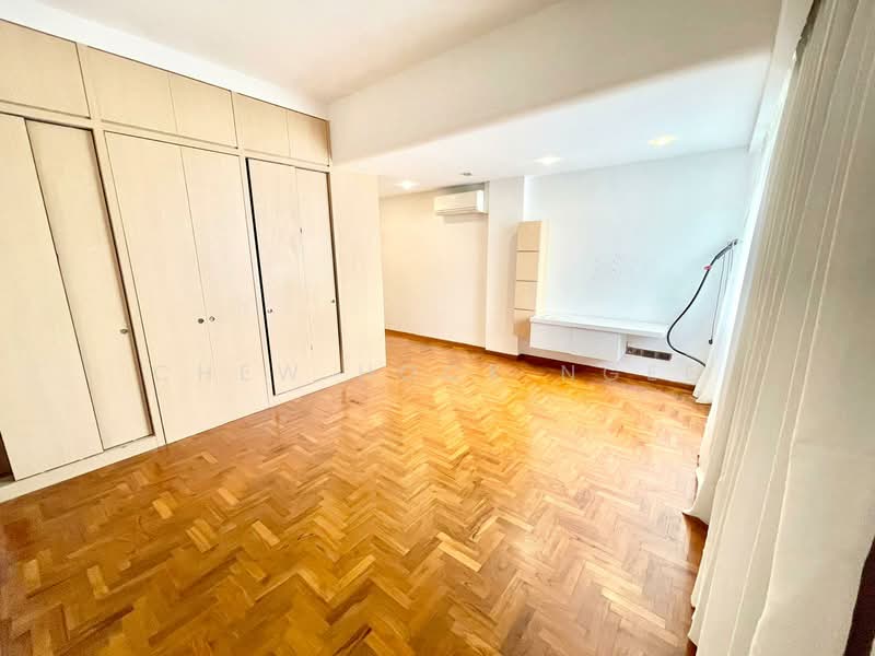 78 Yio Chu Kang Road (The Stradia), , 3 Bedrooms, 1,519 sqft, Walk-up Apartment For Sale, by Chew Hock Ngee, 23303457 - MASTER BEDROOM - PropertyGuru.com.sg