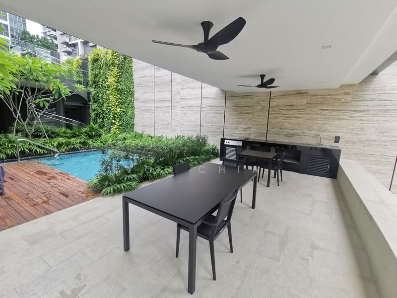 Amber 45, 45 Amber Road, 2 Bedrooms, 732 sqft, Condominium For Rent, by Vod Chia, 23305418 - Bbq pit and resting deck - PropertyGuru.com.sg