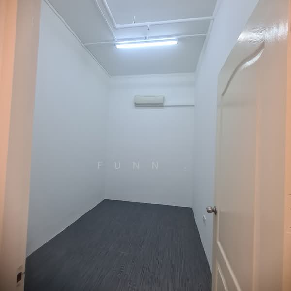Midview City, 18 Sin Ming Lane, 1,292 sqft, Light Industrial (B1) For Rent, by Funn KAM ORANGETEE, 23305526 - CommercialGuru.com.sg