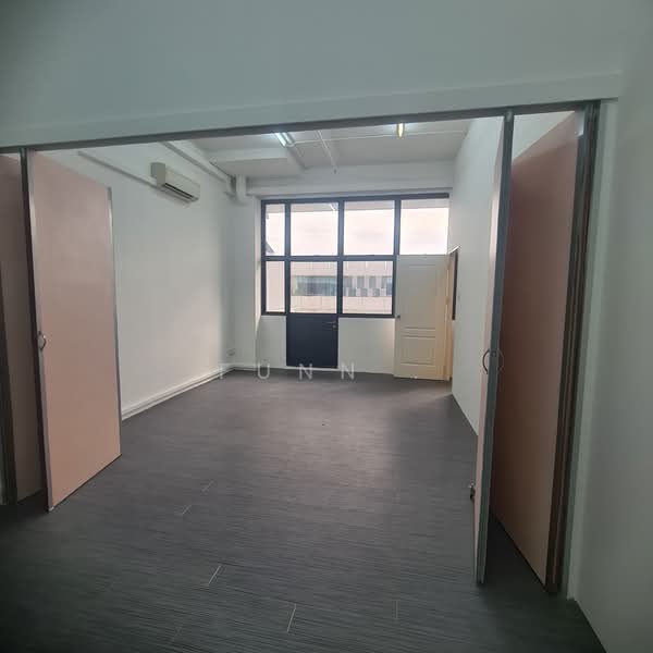 Midview City, 18 Sin Ming Lane, 1,292 sqft, Light Industrial (B1) For Rent, by Funn KAM ORANGETEE, 23305526 - CommercialGuru.com.sg