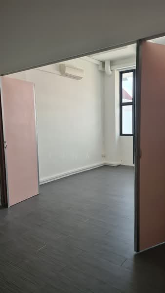 Midview City, 18 Sin Ming Lane, 1,292 sqft, Light Industrial (B1) For Rent, by Funn KAM ORANGETEE, 23305526 - CommercialGuru.com.sg