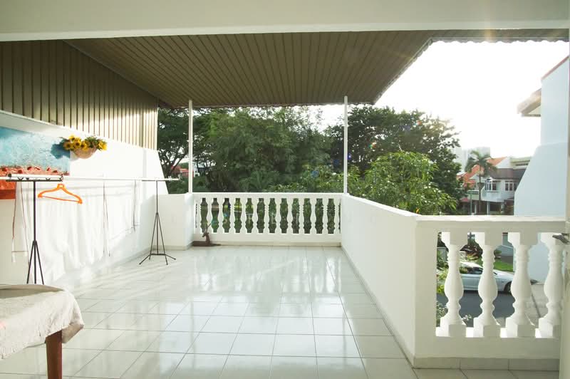 Balcony | Facing Park! Easy access to Lorong Chuan MRT - Tai Hwan Vicinity, Tai Hwan Terrace, Room Rental, 280 sqft, Terraced House For Rent, by Lester Ng, 23307679 - PropertyGuru.com.sg