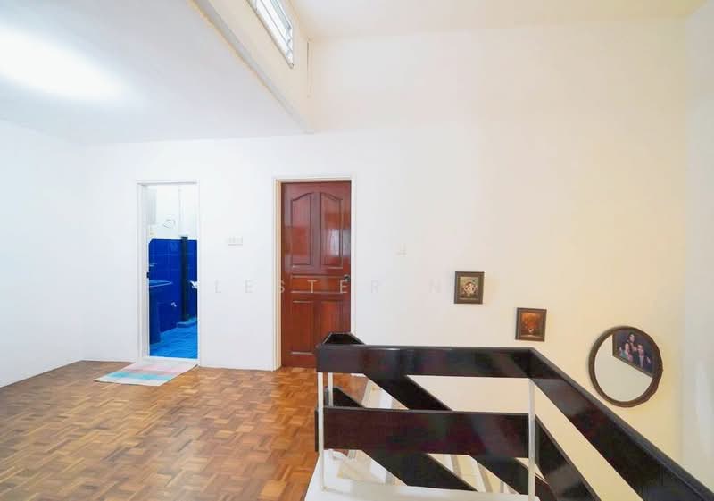 Balcony | Facing Park! Easy access to Lorong Chuan MRT - Tai Hwan Vicinity, Tai Hwan Terrace, Room Rental, 280 sqft, Terraced House For Rent, by Lester Ng, 23307679 - PropertyGuru.com.sg