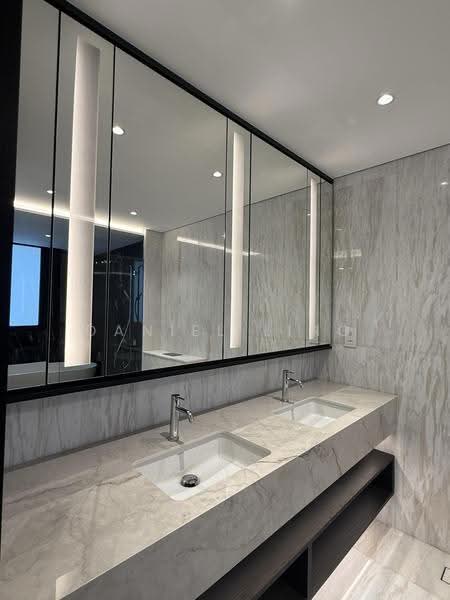 TOP SOON! WATTEN SANCTUARY - The Jewel in Watten, Watten Est./Watten Close/Shelford/, Newton / Novena, 6 Bedrooms, 9,600 sqft, Detached House For Sale, by Daniel Ling, 23307863 - Bathroom - PropertyGuru.com.sg