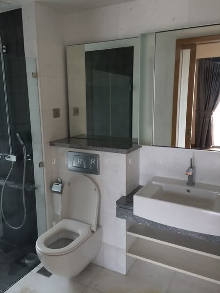The Oceanfront @ Sentosa Cove, 295 Ocean Drive, 2 Bedrooms, 1,216 sqft, Condominium For Sale, by Jerry Koh, 23308986 - Master Bathroom - PropertyGuru.com.sg