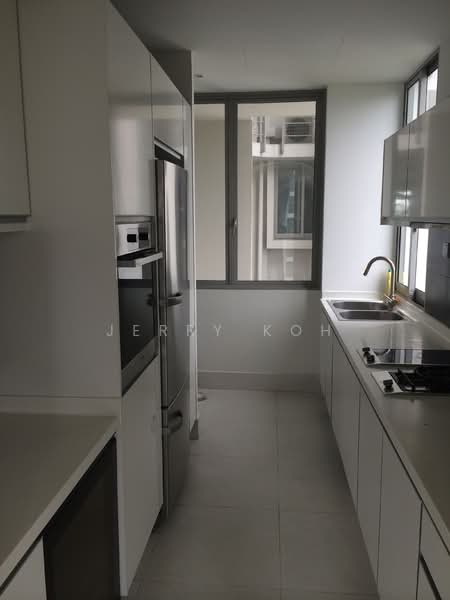 The Oceanfront @ Sentosa Cove, 295 Ocean Drive, 2 Bedrooms, 1,216 sqft, Condominium For Sale, by Jerry Koh, 23308986 - Enclosed and well ventilated kitchen - PropertyGuru.com.sg