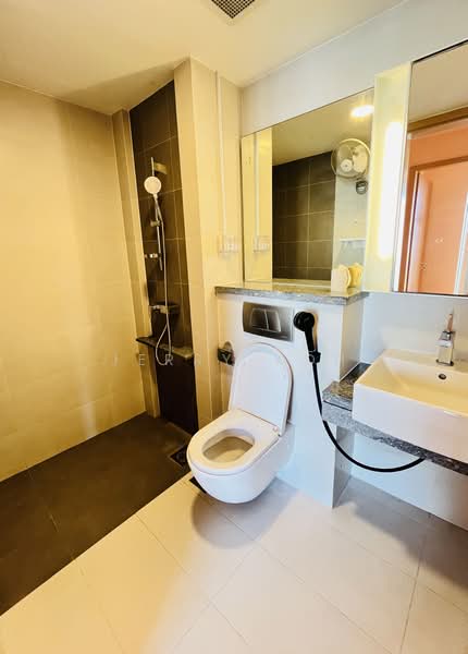 The Oceanfront @ Sentosa Cove, 295 Ocean Drive, 2 Bedrooms, 1,216 sqft, Condominium For Sale, by Jerry Koh, 23308986 - PropertyGuru.com.sg