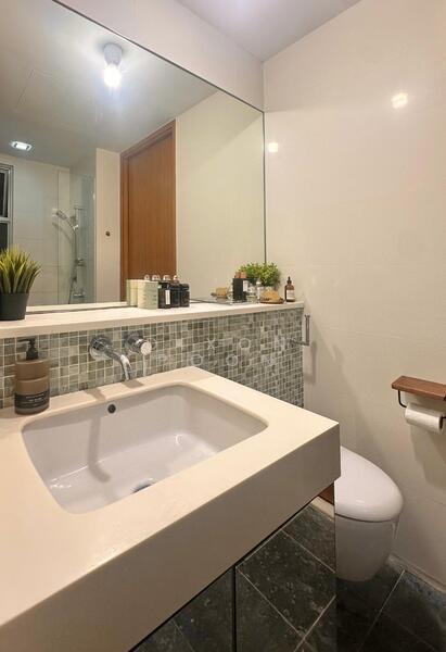 RV Suites Apartment For Sale at S$ 1,200,000 | PropertyGuru Singapore