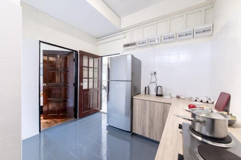 Hock Mansions, 1 Wilkie Terrace, Orchard / River Valley, Room Rental, 150 sqft, Apartment For Rent, by Cove, 23309337 - Kitchen - PropertyGuru.com.sg