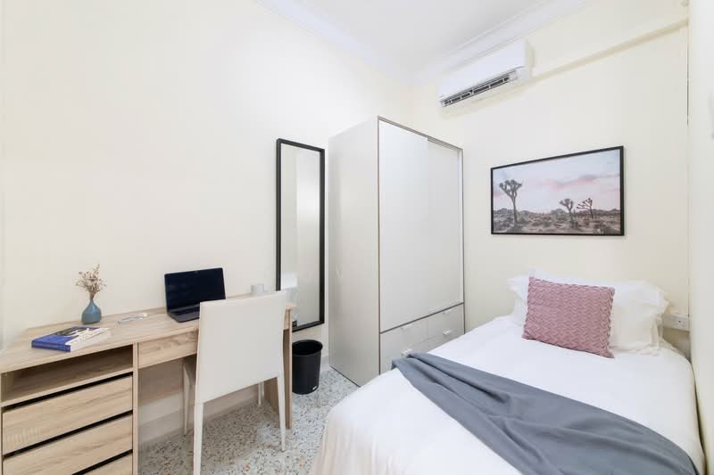 Hock Mansions, 1 Wilkie Terrace, Orchard / River Valley, Room Rental, 150 sqft, Apartment For Rent, by Cove, 23309337 - Black room - PropertyGuru.com.sg