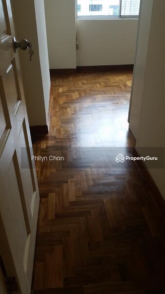 For Rent - La Crystal