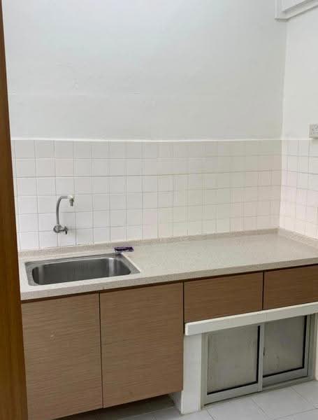 61 Lengkok Bahru, 61 Lengkok Bahru, Alexandra / Commonwealth, Room Rental, 250 sqft, HDB Flat For Rent, by Benjamin Heng, 23312088 - PropertyGuru.com.sg