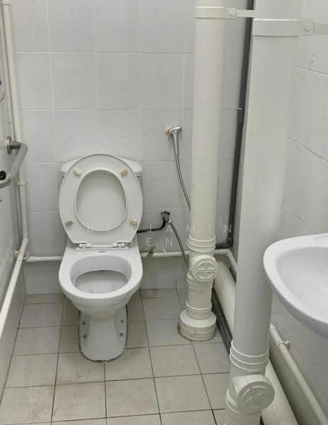 61 Lengkok Bahru, 61 Lengkok Bahru, Alexandra / Commonwealth, Room Rental, 250 sqft, HDB Flat For Rent, by Benjamin Heng, 23312088 - PropertyGuru.com.sg