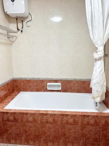 Elizabeth Heights, 57 Cairnhill Road, Orchard / River Valley, 4 Bedrooms, 2,572 sqft, Condominium For Rent, by Christine Low, 23312840 - PropertyGuru.com.sg
