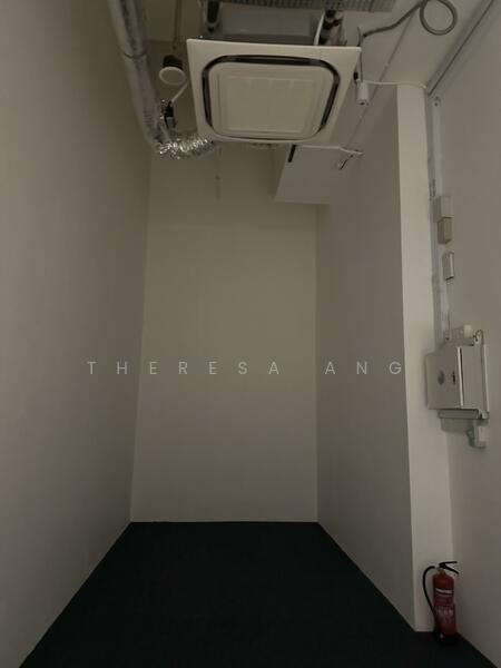 Oxley Tower, 138 Robinson Road, 129 sqft, Food & Beverage For Sale, by Theresa Ang, 23313434 - CommercialGuru.com.sg