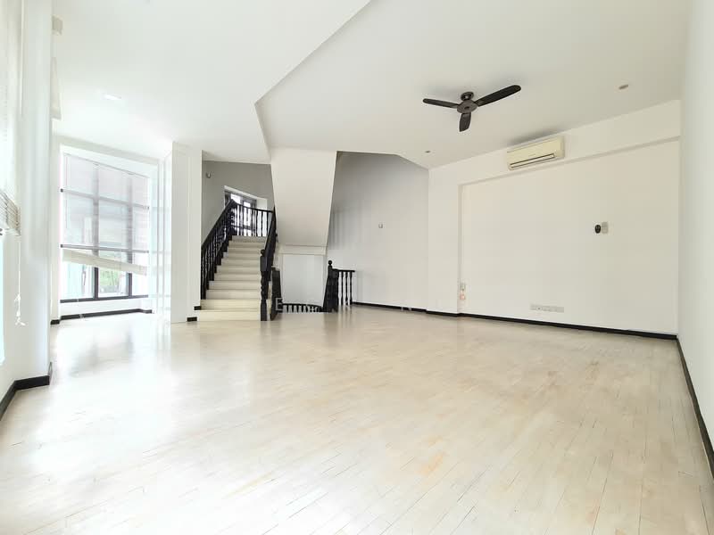 Mount Emily Road, Mount Emily Road, 3 Bedrooms, 2,500 sqft, Shophouse For Rent, by Jeck Ng, 23319268 - 2nd Floor - Living Area - PropertyGuru.com.sg