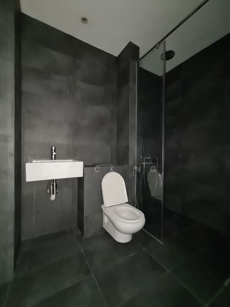 Mount Emily Road, Mount Emily Road, 3 Bedrooms, 2,500 sqft, Shophouse For Rent, by Jeck Ng, 23319268 - 2nd Floor - Study or Bedroom 3 Attached Bathroom - PropertyGuru.com.sg