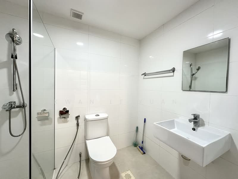 For Rent - International Plaza