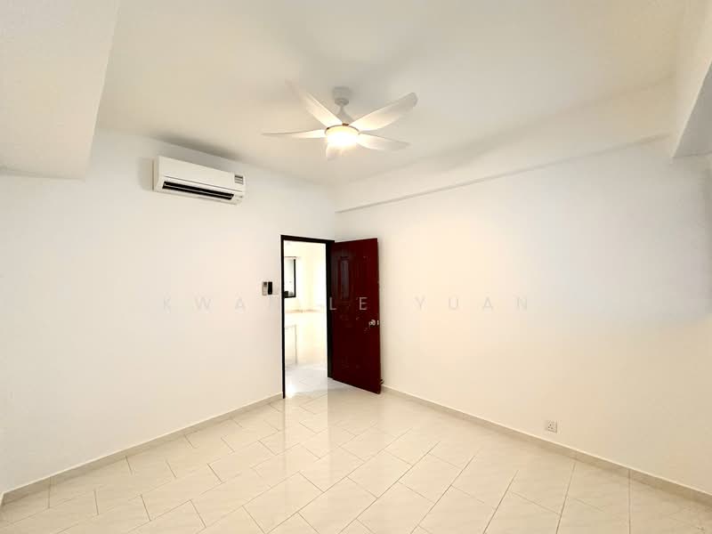 For Rent - International Plaza