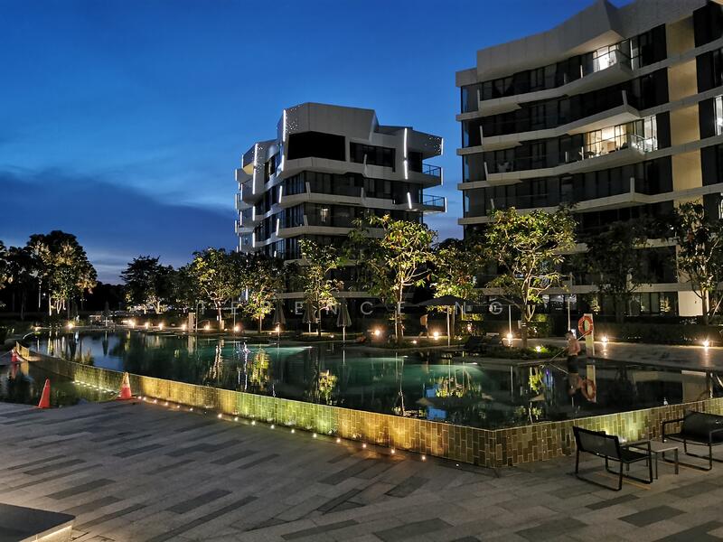 Pool with direct access to Keppel Bay