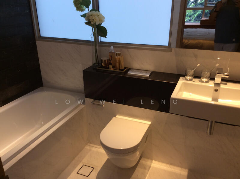 RV Residences, 467 River Valley Road, Tanglin / Holland / Bukit Timah, 3 Bedrooms, 861 sqft, Condominium For Rent, by Low Wei Leng, 23322135 - Master Bathroom - PropertyGuru.com.sg