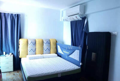 For Rent - 467B Admiralty Drive